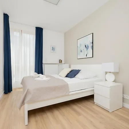 Sarmacka 25 Next To Medicover And Paley *