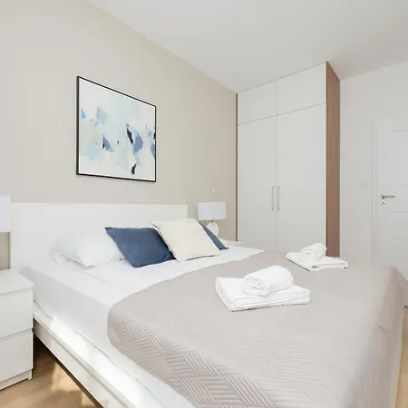 Apartament Sarmacka 25 Next To Medicover And Paley Warszawa