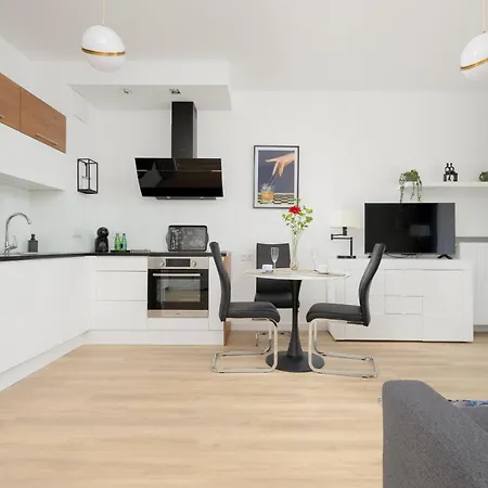 Sarmacka 25 Next To Medicover And Paley 华沙