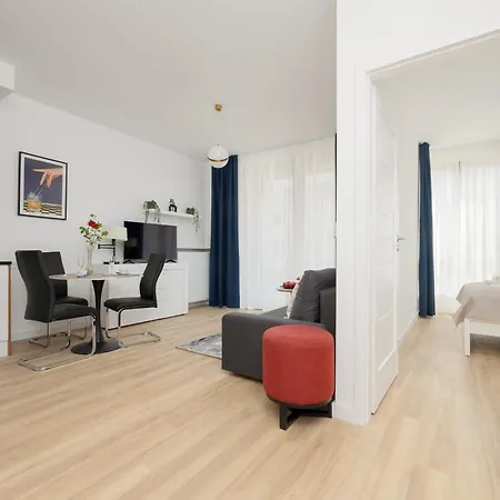 Sarmacka 25 Next To Medicover And Paley *